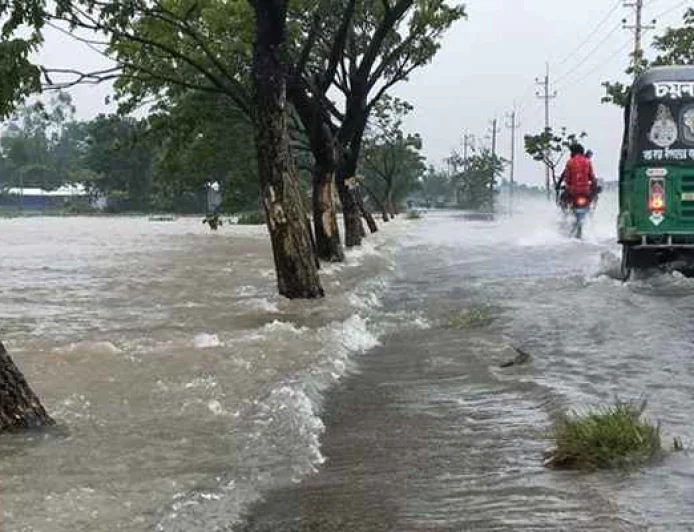 ৪ নদীর পানি বিপৎসীমার ওপরে, ৫ জেলায় বন্যার শঙ্কা