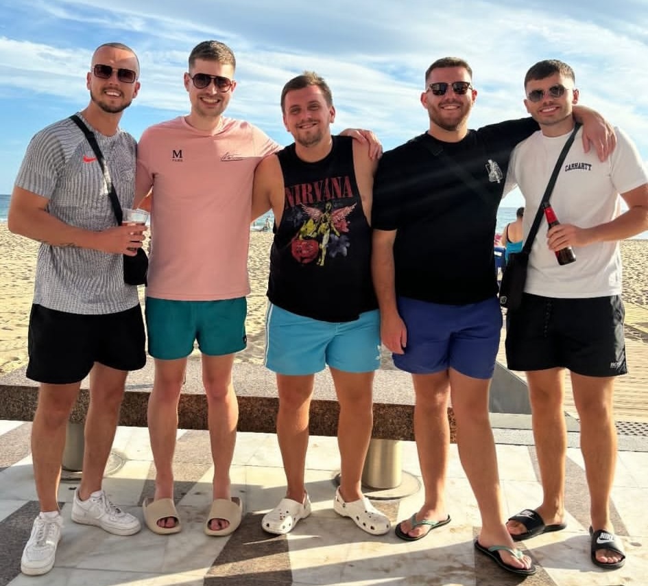 British dad-of-four, Nathan Osman, tragically dies after a mysterious fall during his first lads' holiday in Benidorm. Family and friends mourn as they raise funds to bring him home.