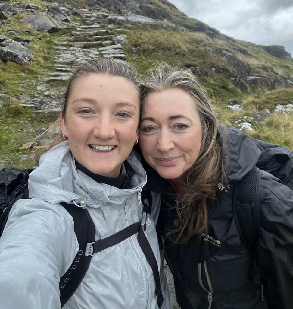 Mum-of-three airlifted to safety after breaking her leg on Mount Snowdon. Her daughter praises mountain rescue for their swift response and urges support through donations.