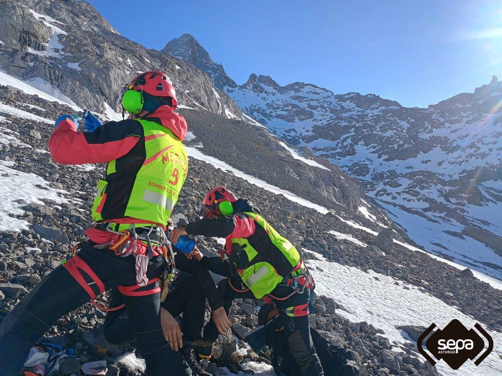 Missing for four days in Spain’s Picos de Europa, a climber survives with sheer determination, found with injuries after a daring rescue in avalanche-prone terrain.