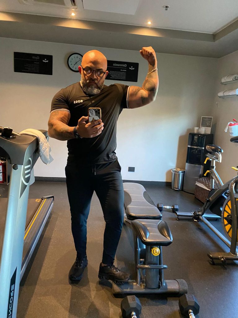 Bodybuilder and influencer Adalberto Peña was mysteriously shot dead on his morning walk in Culiacán. His murder adds to a string of influencer killings in Sinaloa.