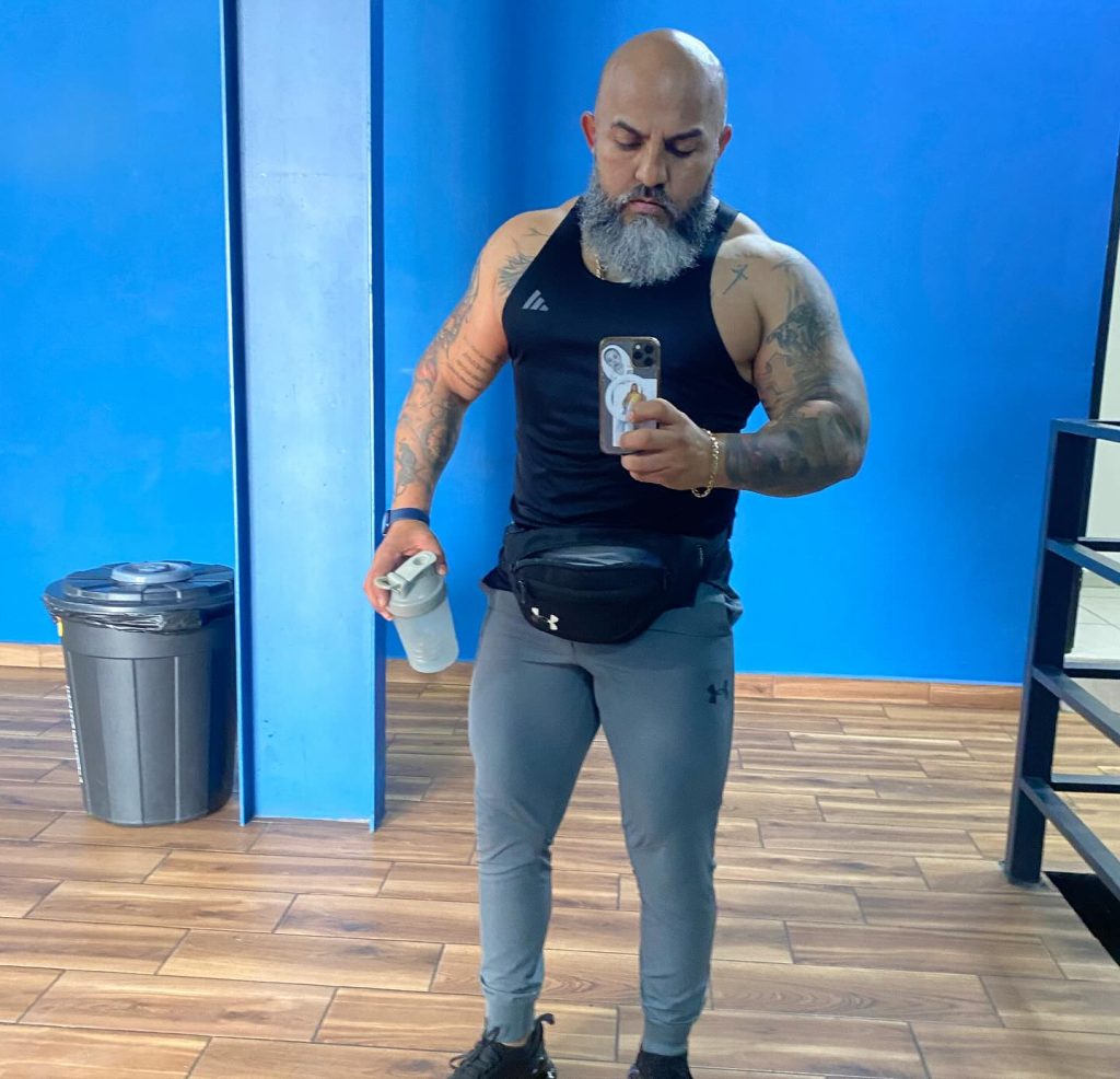 Bodybuilder and influencer Adalberto Peña was mysteriously shot dead on his morning walk in Culiacán. His murder adds to a string of influencer killings in Sinaloa.