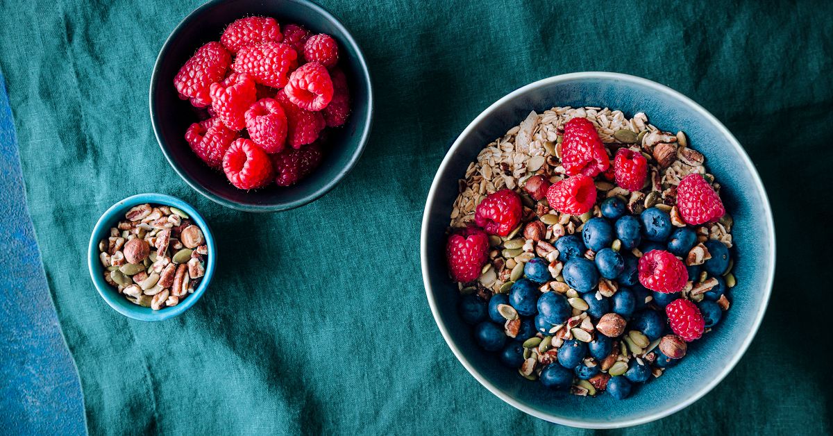 Granola with Berries Horizontal facebook