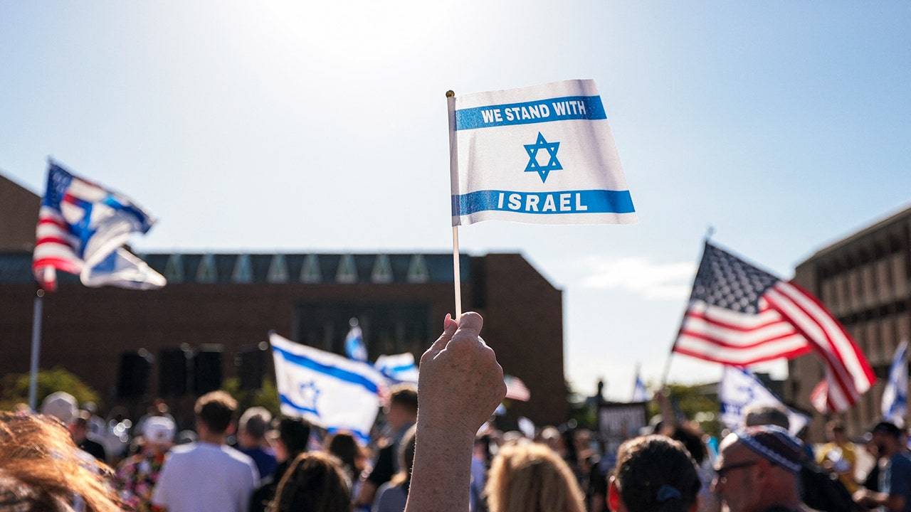 Israel flag rally