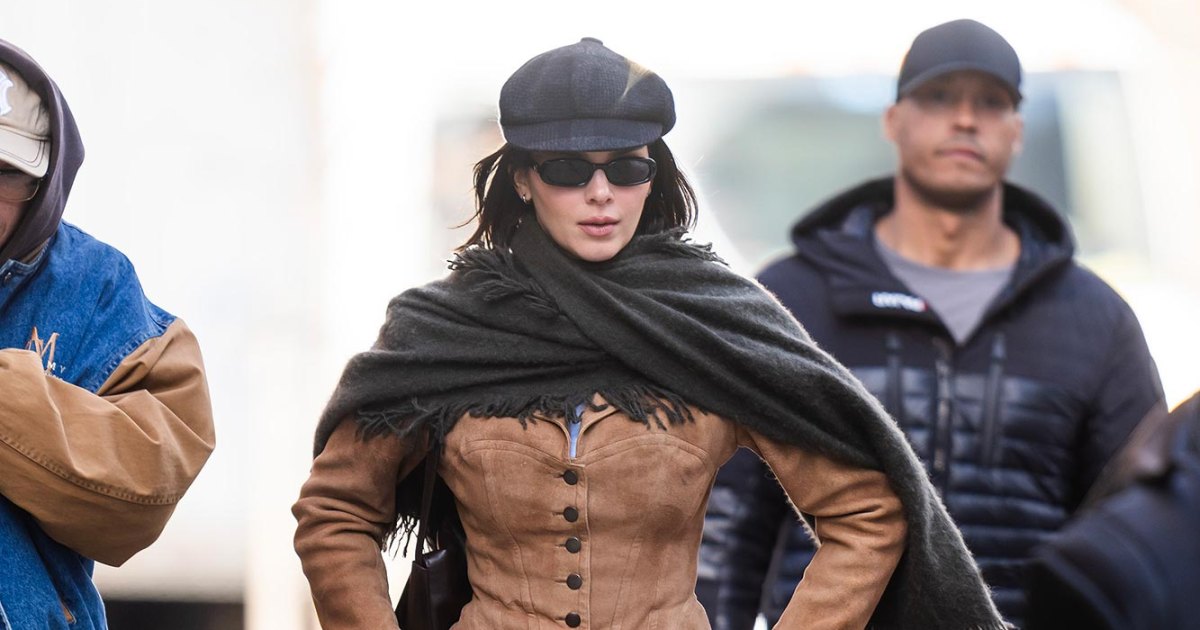 Kendall Jenner Takes the NYFW Scarf Trend to New Heights Twice