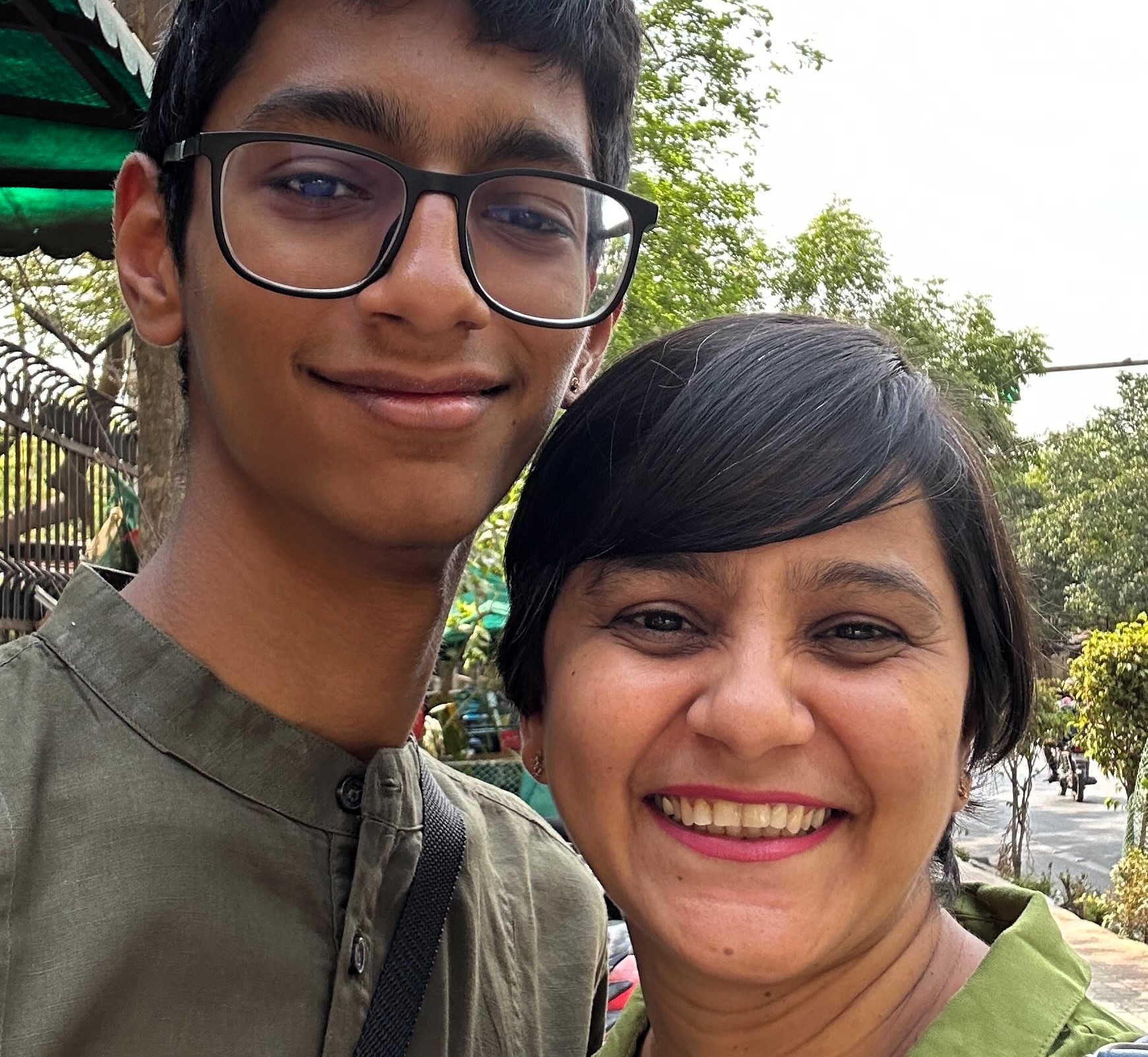 Food influencer Rajaini Jain’s 16-year-old son, Taran, tragically died in a road accident. Fans mourn the heartbreaking loss as tributes pour in online.