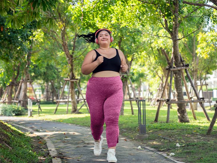 female jogging trees 732x549 thumbnail