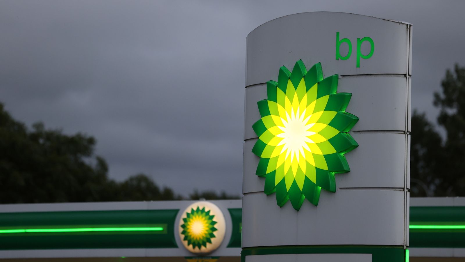 skynews bp petrol fuel 5852357