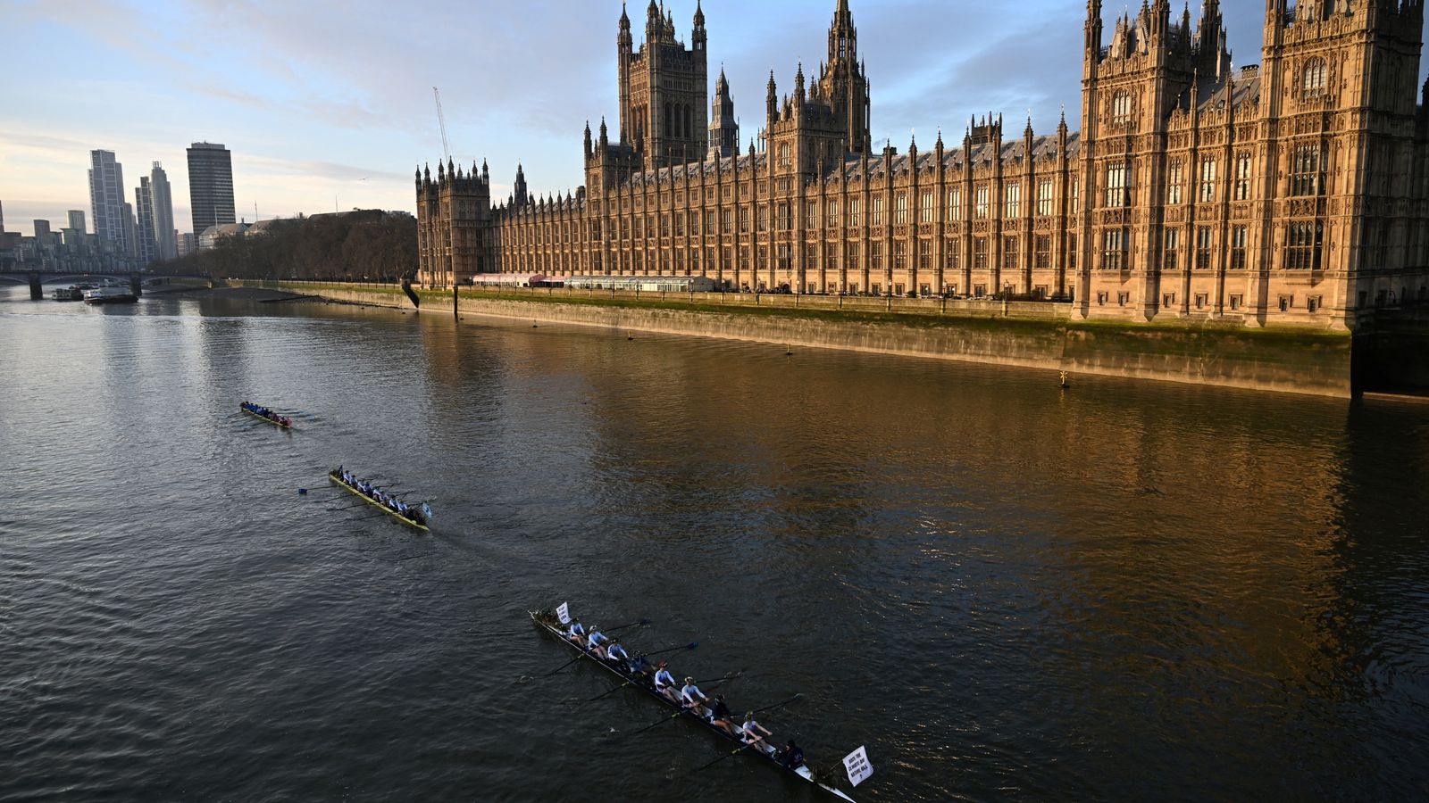 skynews mps olympians thames 6798726