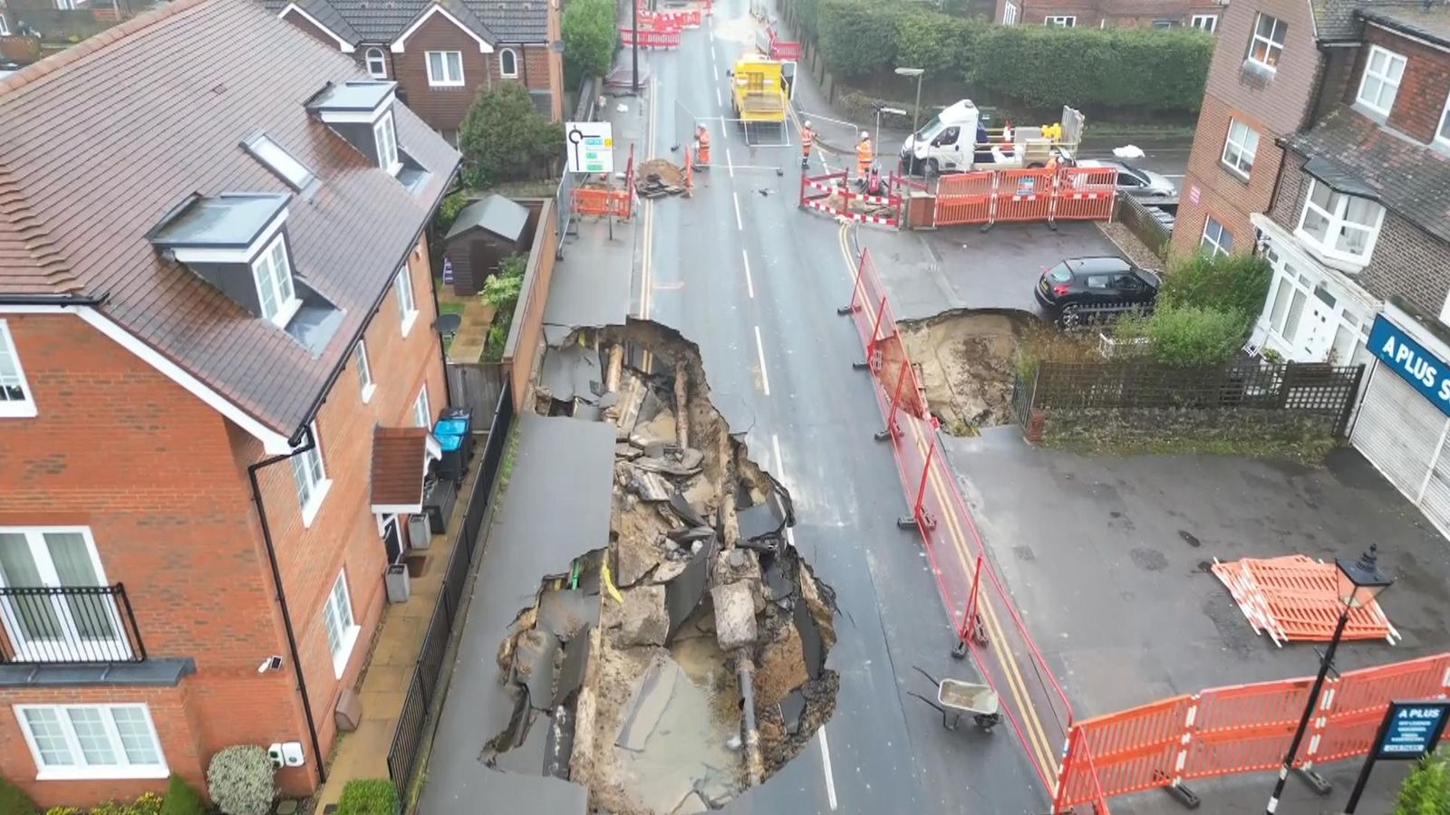 skynews sinkhole godstone 6834902