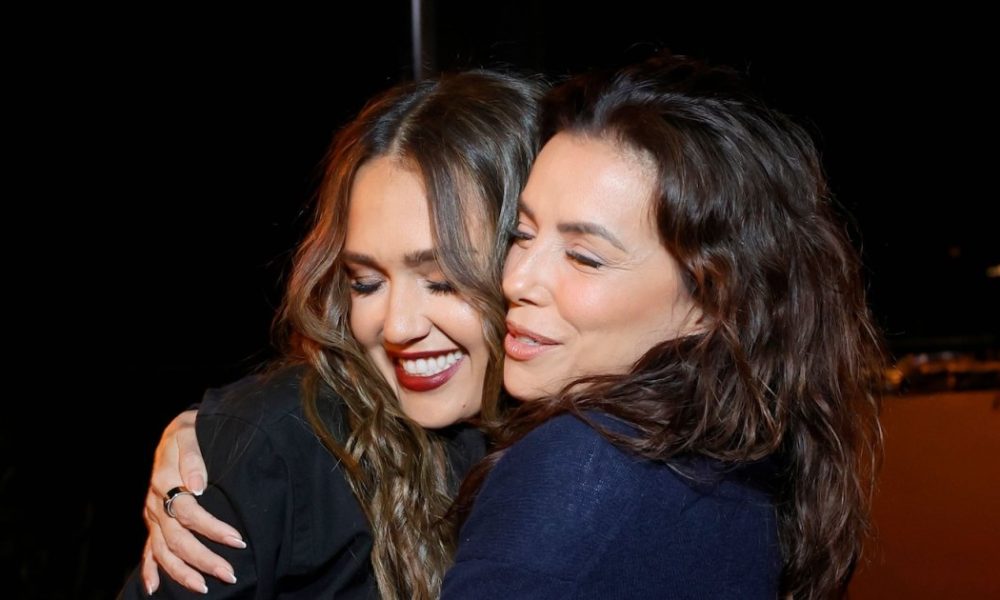 GettyImages 2200989553 Jessica Alba and Eva Longoria