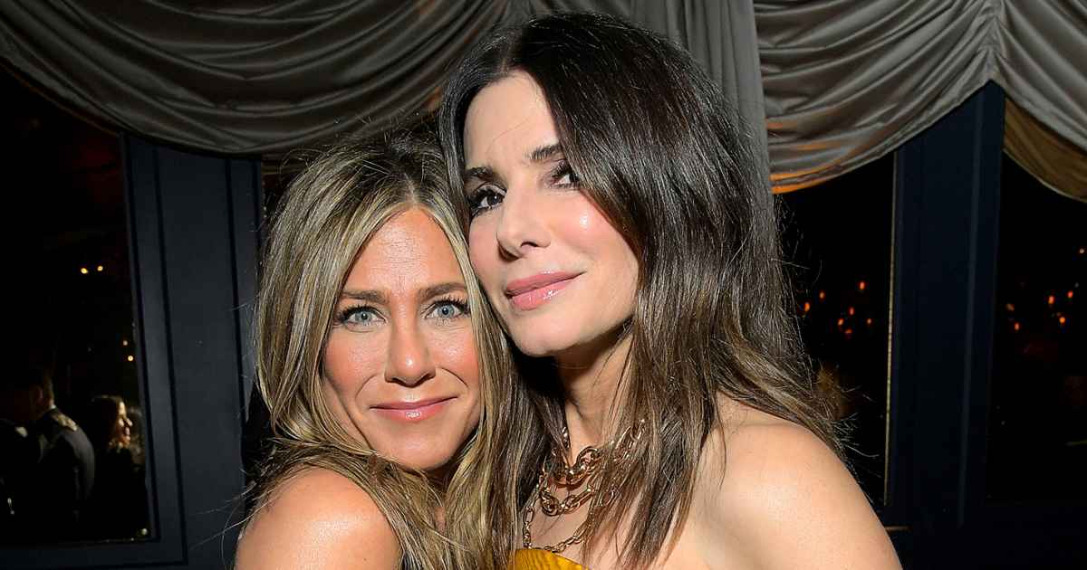 Jennifer Aniston and Sandra Bullock Spotted Hanging Out in New Selfies 01 2025