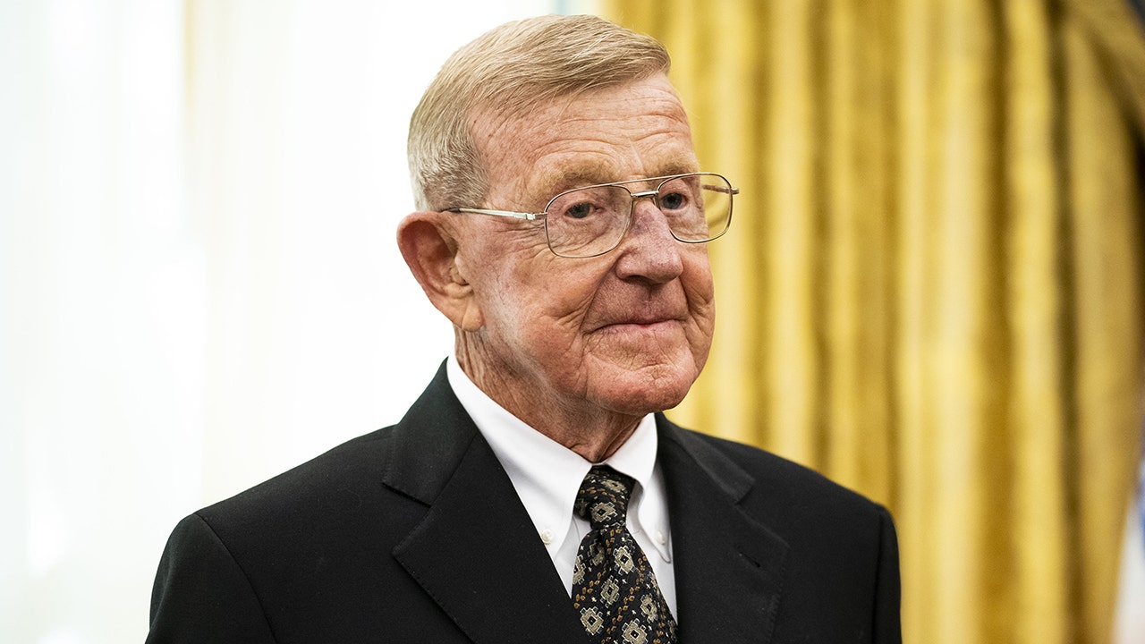 Lou Holtz3