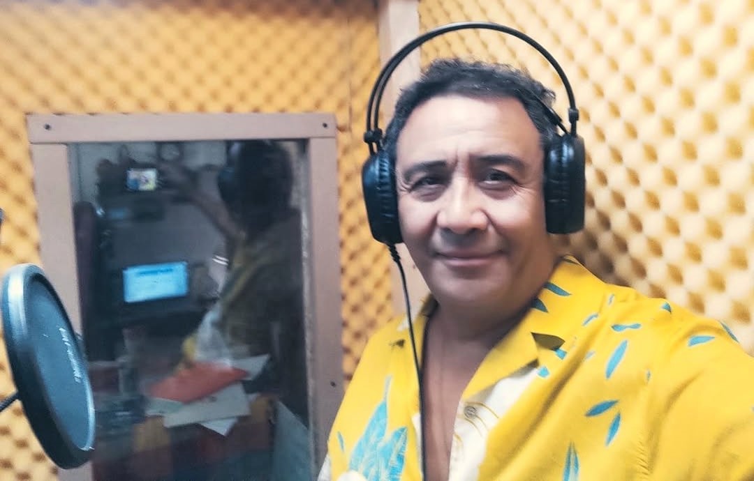 Mexican voice actor Alfonso Obregón, known as Shrek's Spanish voice, claims wrongful imprisonment. He shares his bizarre jail experience and fights to clear his name.