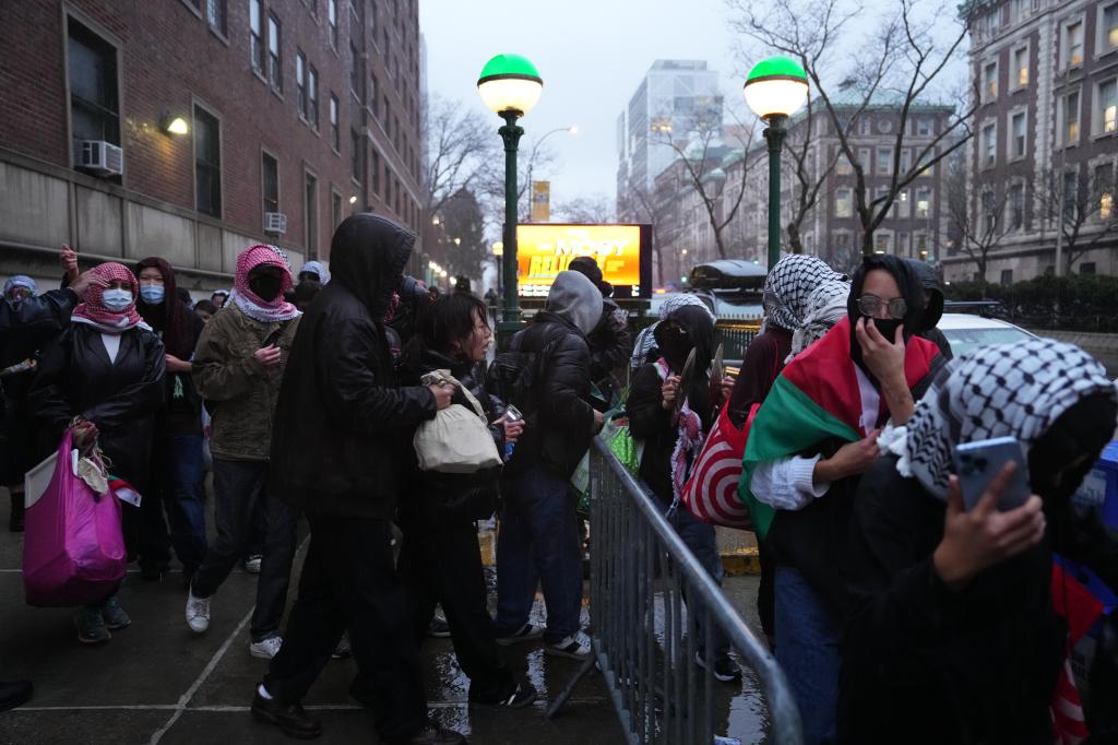 pro palestinian protestors gather milstein 99836679 fd8259